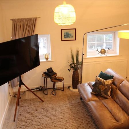 House 1905 - Self Catering Serviced Apartment Tidworth Eksteriør billede