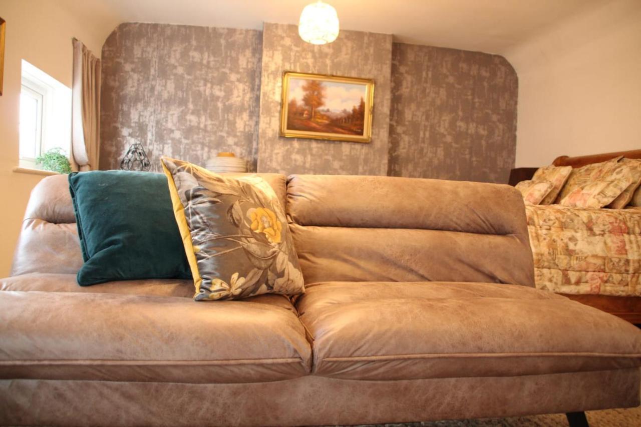 House 1905 - Self Catering Serviced Apartment Tidworth Eksteriør billede