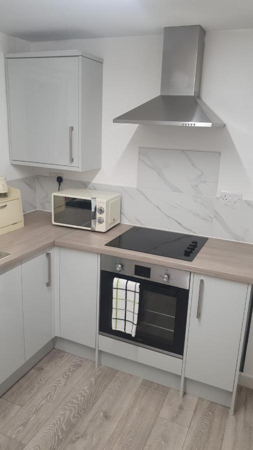 House 1905 - Self Catering Serviced Apartment Tidworth Eksteriør billede