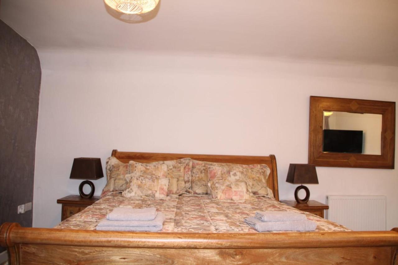 House 1905 - Self Catering Serviced Apartment Tidworth Eksteriør billede