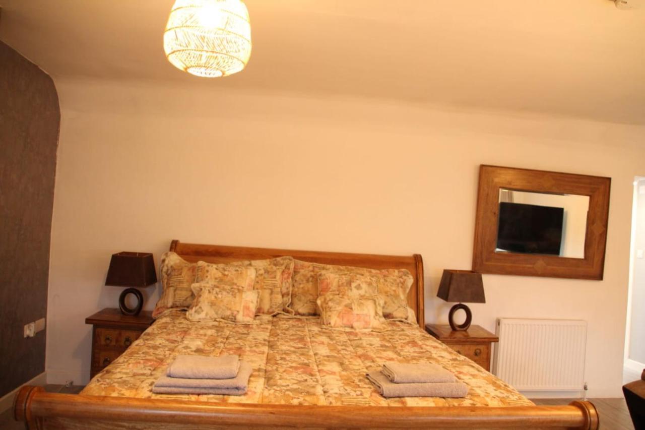 House 1905 - Self Catering Serviced Apartment Tidworth Eksteriør billede