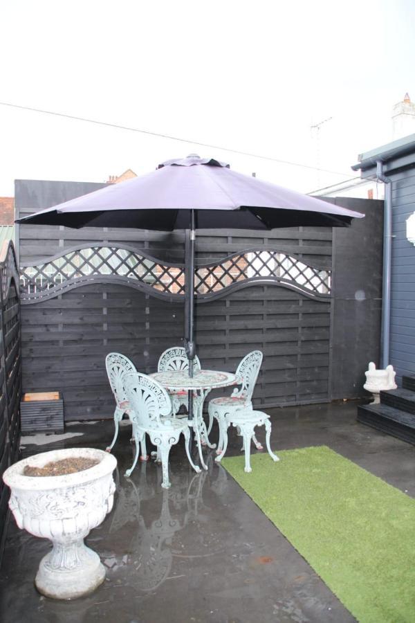 House 1905 - Self Catering Serviced Apartment Tidworth Eksteriør billede