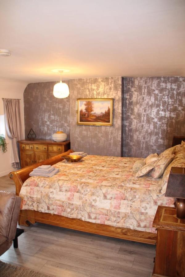 House 1905 - Self Catering Serviced Apartment Tidworth Eksteriør billede
