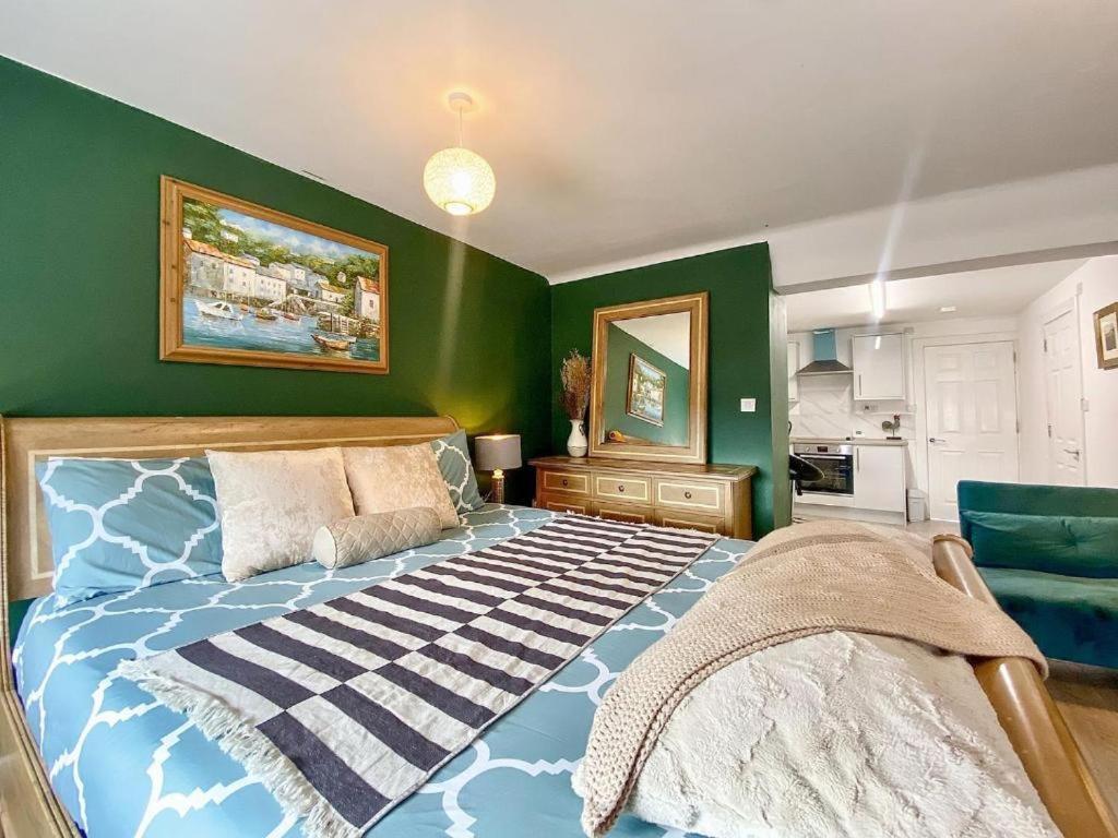 House 1905 - Self Catering Serviced Apartment Tidworth Eksteriør billede
