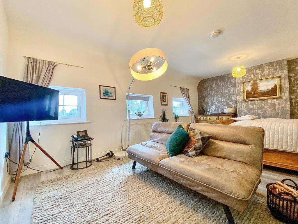 House 1905 - Self Catering Serviced Apartment Tidworth Eksteriør billede