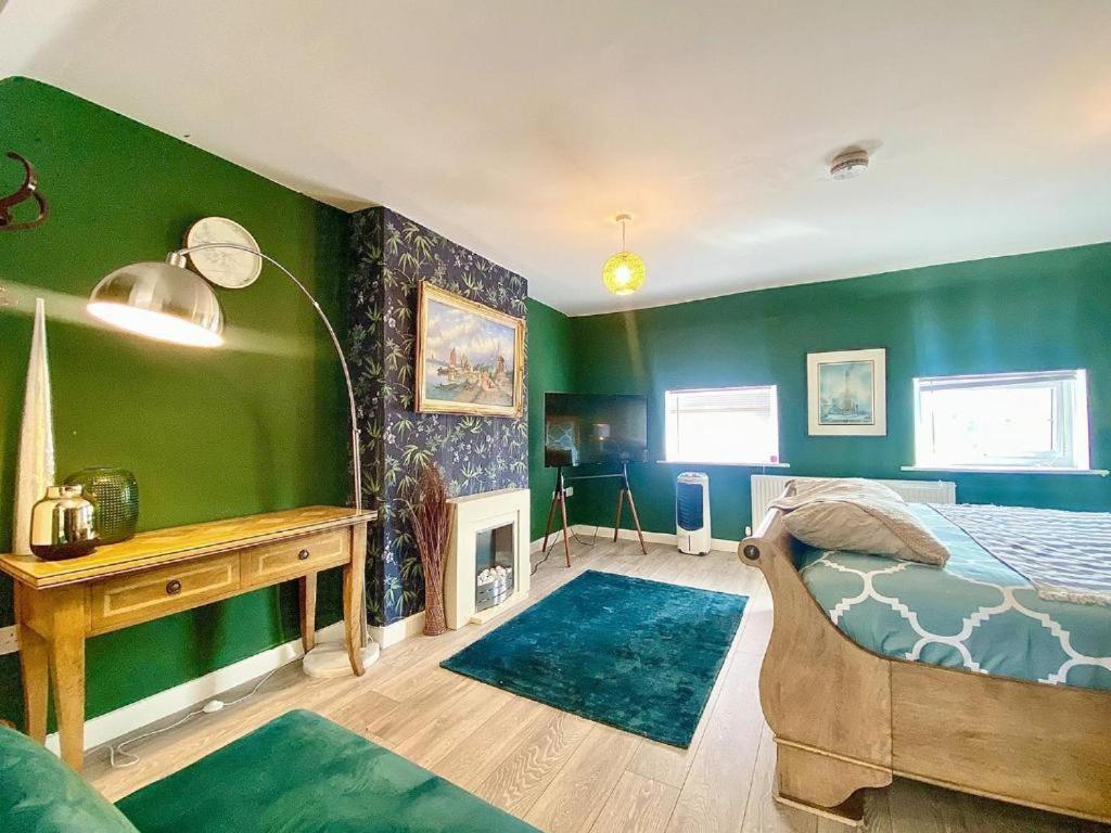 House 1905 - Self Catering Serviced Apartment Tidworth Eksteriør billede